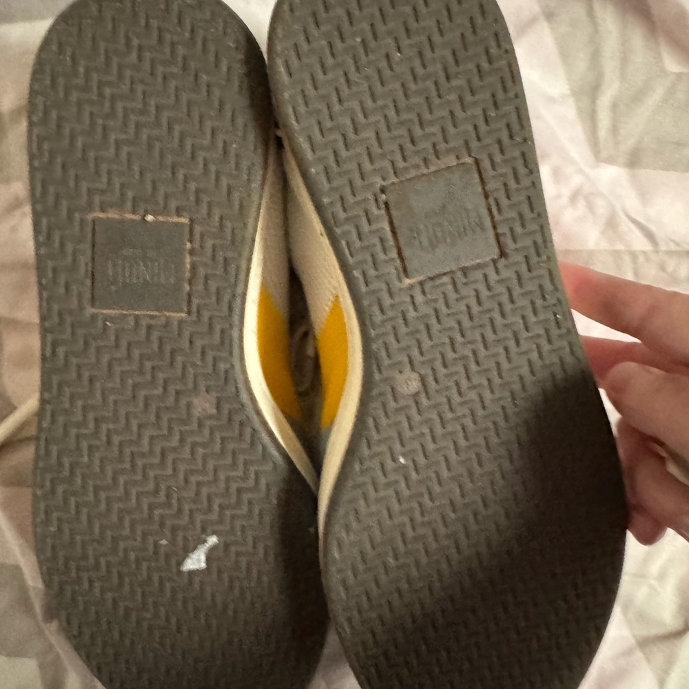 Minuit sur Terre Orient Vegan Unisex Sneakers - Picture 4 of 5